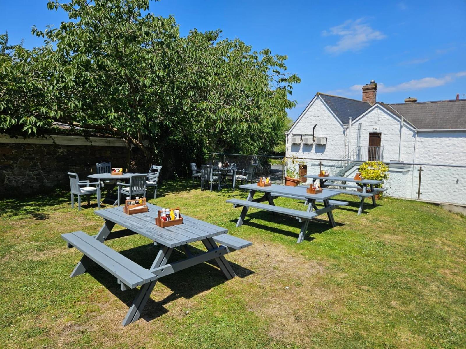 Le Pommier Hotel Castel Eksteriør billede